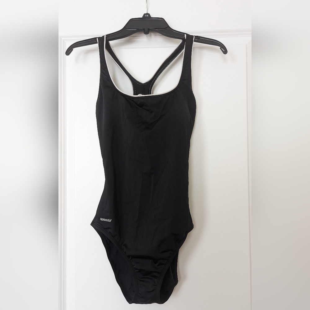 Speedo Padded One Piece Swimsuit (10)